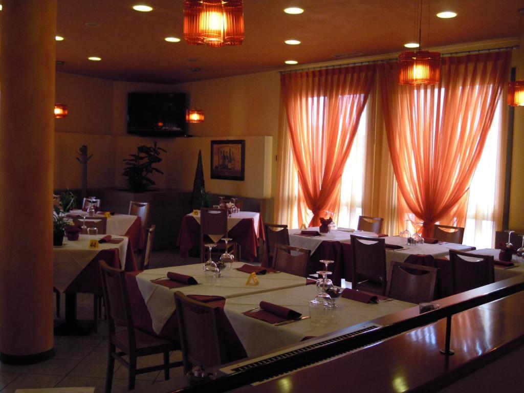 Hotel Xibana Tribano Екстер'єр фото